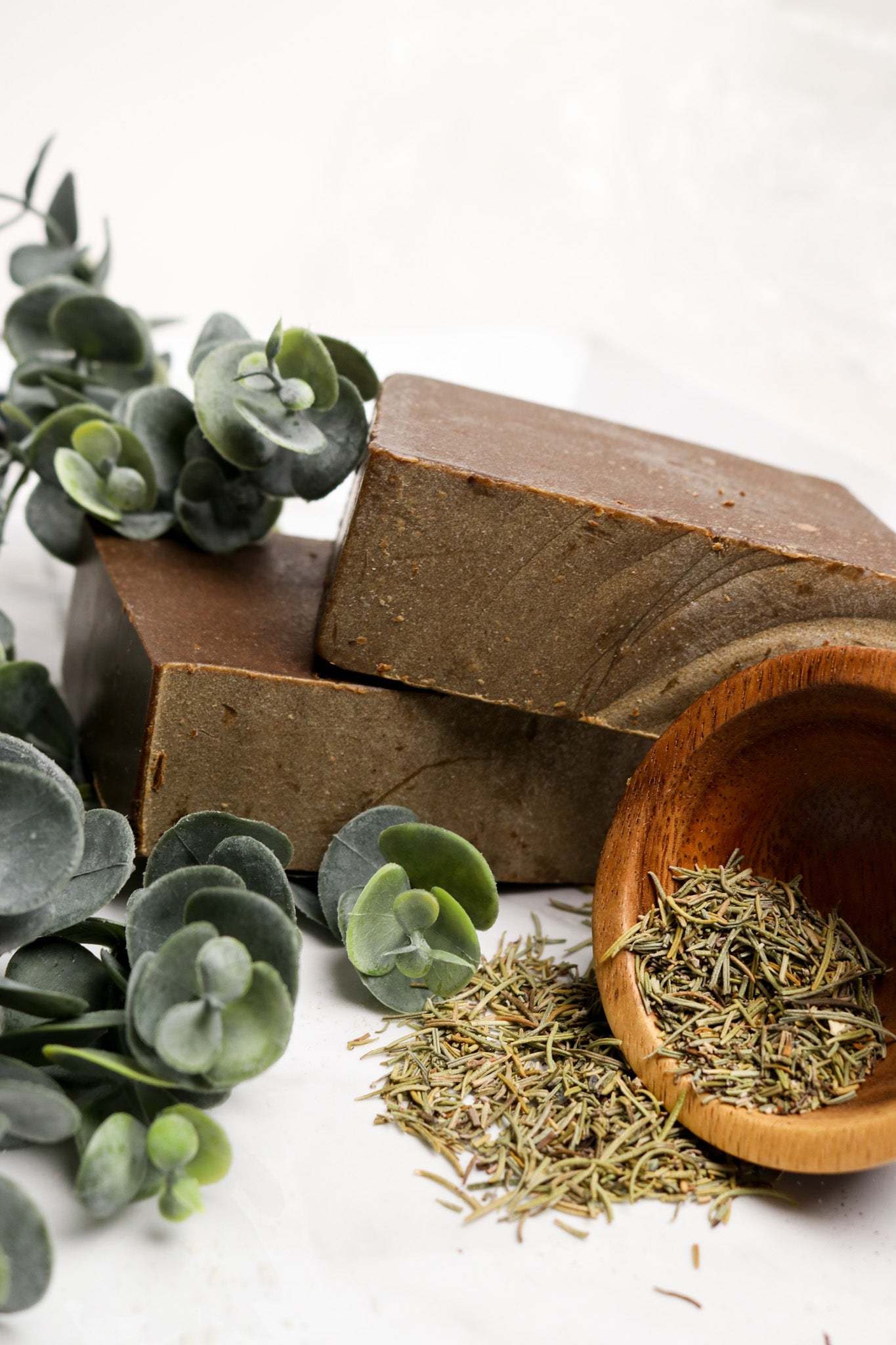 Introducing Sunny In Denbigh's NEW Eucalyptus & Rosemary Shampoo Bar. Our Eucalyptus & Rosemary shampoo is ideal for hair that's dry, brittle and damaged hair that won’t grow or retain moisture. Made with the finest herbs and is perfect for restoring health of your hair!